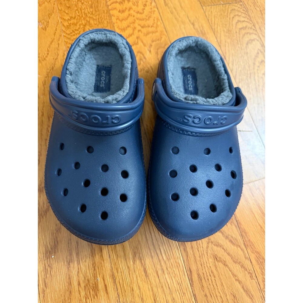 Navy blue furry Crocs size M4 W6